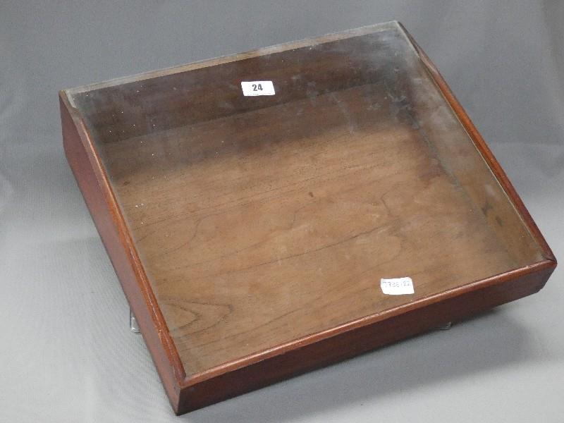 Armitage Auctions Item Detail