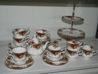716 · ROYAL ALBERT 'OLD COUNTRY ROSE