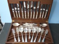 797 · CANTEEN OF SILVER PLATED CUTLE