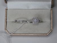 871 · 2 x 9CT WHITE GOLD DIAMOND SET
