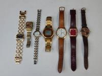 941 · BOX OF WRIST WATCHES