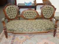 997 · CARVED WALNUT MEDALLION BACK S