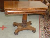 1042 · MAHOGANY PEDESTAL FOLD OVER TE