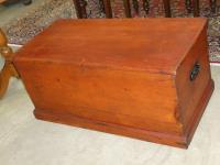 1045 · VICTORIAN PINE DOVETAIL TRUNK