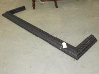 1052 · CAST IRON FIRE FENDER W-136 CM