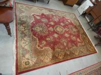 1134 · LARGE RED/GREEN PATTERNED FLOO
