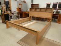 1316 · OAK ACCENT KING SIZE BED WITH