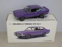 1426 · 1:18 SCALE DIECAST AUTO ART HO