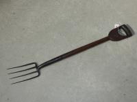 VINTAGE PARKES GARDEN FORK