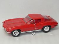 PLASTIC MODEL OF A CORVETTE ST