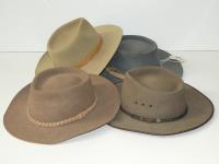 4 MENS FELT HATS INCLUDING AKU