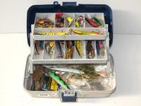 1576 · TACKLE BOX WITH LURES