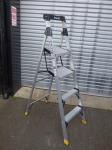 1735 · BAILEY STEP LADDER