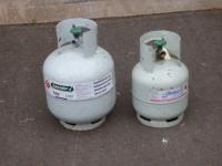 1752 · 2 GAS BOTTLES 8.5 & 3.7 KG