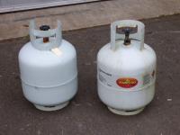 1788 · 2 X 8.5 KG GAS BOTTLES