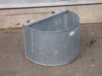 1791 · GALVANISED, FENCE MOUNTED FEED