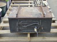 1813 · VINTAGE CAST IRON OVEN H-36 W-