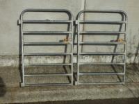 1833 · 2 SHEEP YARD RACE GATES H-90 W