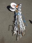 1894 · QUANTITY OF ELECTRIC FENCE POS