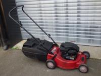 1992 · ROVER LAWNMOWER WITH CATCHER