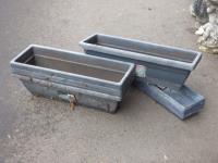 2013 · 9 PLASTIC PLANTERS WITH TRAYS