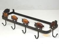 37 · METAL UTENSIL ORGANISER FEATUR
