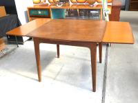 1970'S Solid Teak Extension Di