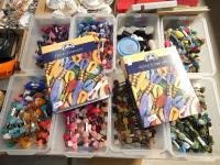 241 · 8 TUBS OF TAPESTRY WOOL & 2 FO