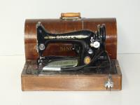 Electric Cased Singer Sewing M