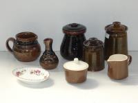 Various Pottery & Stoneware Et