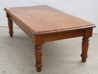 PINE COFFEE TABLE H-44 W-69 L-