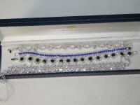 653 · 4 DECORATIVE BRACELETS
