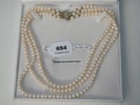 654 · 3 STRAND FRESHWATER PEARL NECK