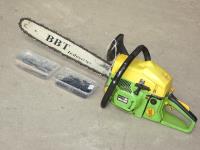 1560 · PETROL CHAINSAW WITH SPARE CHA