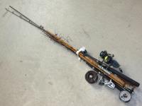 1561 · BUNDLE OF FISHING RODS & REELS