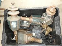1620 · TUB OF CARRIAGE LAMPS