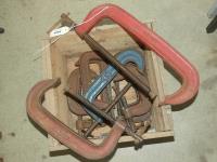1621 · TIMBER BOX WITH G CLAMPS