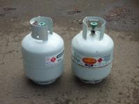 1772 · 2 X 8.5 KG GAS BOTTLES