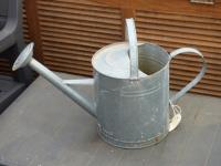 1813 · METAL WATERING CAN