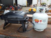1824 · SMALL PORTABLE BBQ WITH GAS BO
