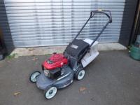 1910 · HONDA PETROL LAWNMOWER WITH CA