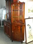 1015 · MAHOGANY CORNER CUPBOARD H-182