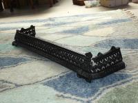 1030 · CAST IRON FIRE FENDER W-115 CM