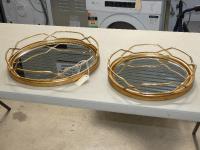 1203 · 2 GRADUATING MIRRORED SERVING