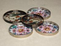 1228 · 5 VARIOUS FLORAL DRINK TRAYS