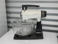 1280 · SUNBEAM MIXMASTER - MOTOR GOES