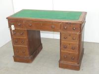 Diminutive Cedar 9 Drawer Knee