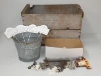 173 · TIMBER CRATE OF GARDEN ITEMS &
