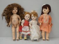 295 · 4 PEDIGREE WALKING DOLLS
