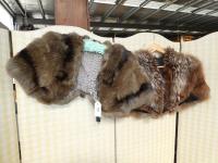 2 Fur Collars
